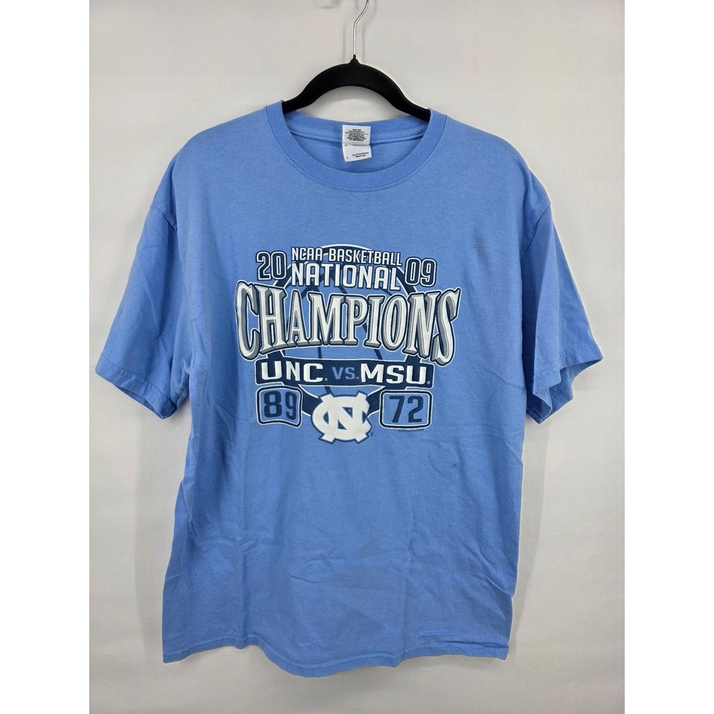 Gildan UNC Tar Heels 2009 National Champions T-Shirt Mens Large Blue NCAA MSU